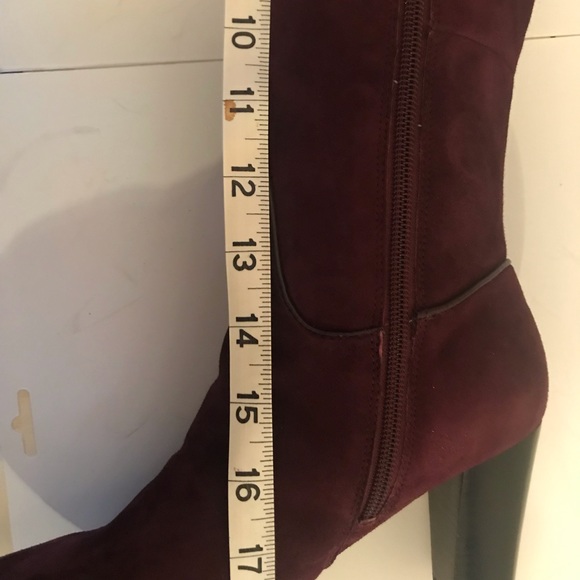 Gorgeous Isaac Mizrahi Wine /Burgundy knee high Boots NIB 8.5 - Picture 9 of 16
